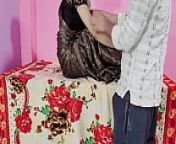 देसी भाभी ने कहा कि मुझे चोदो भाई मेरा चूत बहुत गर्म हुवा है चोदोगे नही तो कोई और चूत चोदेगा from kavita aunty removing saree and blouse and bra hindi me mosi