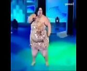 Fat lady dancing so well. from twarking six move grals