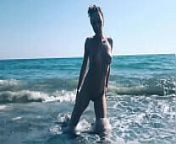 Sexy teen open her legs and plays with herself on public beach. from xxx kendi