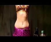 Sonalee Kulkarni hot and sexy navel from movie shutter. from marathi actress tejasvini panditfak