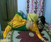 Indian hot Milf aunty vs hot teen!! Indian sex with hindi audio from video mesum tante vs anak kecil di kamar hotel bandung