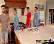 College roommates invite gym buddies for gay bareback orgy from seks gay