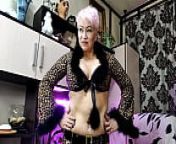 Famous Mature slut goddess Aimee paradise and piercings in front of a webcam .. from pekbook cat godd