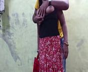 बाहर गांव से आही हुई लड़की को नौकर ने चोद दिया from tamil old man uncle sex v