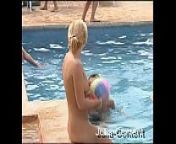 Five teens got fun at the pool - Softcore from ngintip kolam renang
