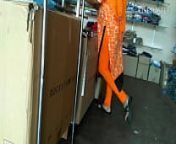 Aunty showing ass in shop from mallu aunty pooru show in bathroom