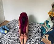 Sensual Bed Yoga To Make Your Dick Explode from bailey en yoga sensual en calzones
