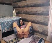 русская деревенская девушка давно не видела мужчин и очень голодная на секс рвет свою киску руками. from village open bath