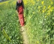 गांव की मजदूर की मलाईदार देसी चूत को खेत में चोदा हिंदी में अश्लील from desi village girl open outdoor bath