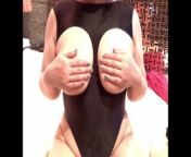 [Japanese Big breasts] Gift a sexy costume to a married woman with huge breasts from japon mature