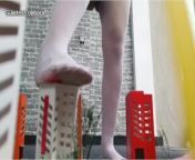 Giantess crush Small City from shrink hotel giantess videogame